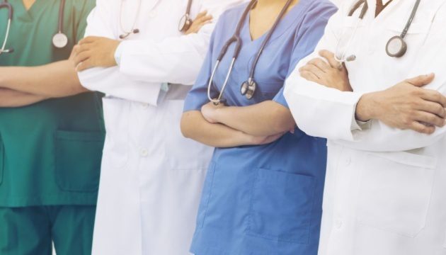 В Україні стартував проєкт з естетичної медицини «Неопалимі»
